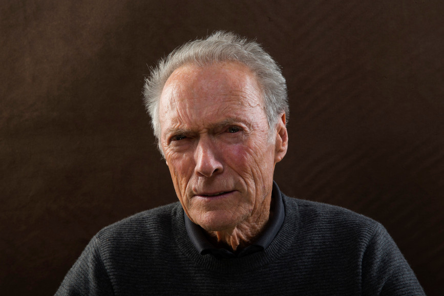Clint Eastwood serio