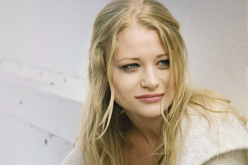 Emilie De Ravin 1