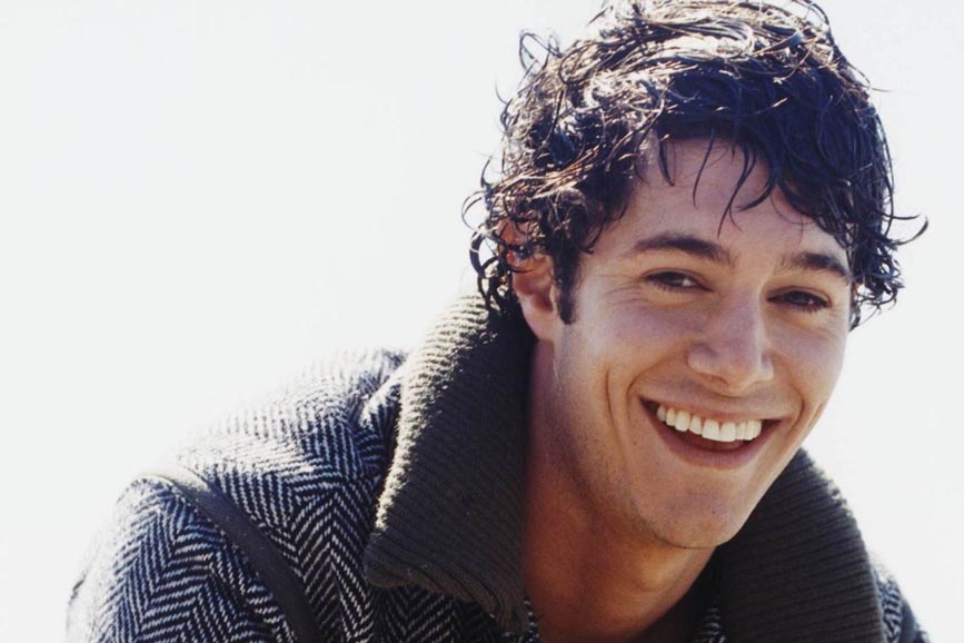 Adam Brody sorriso