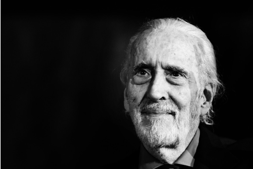 Christopher Lee sfondo nero