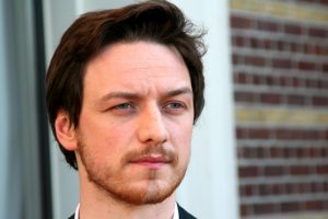 James McAvoy con gli occhi di brock