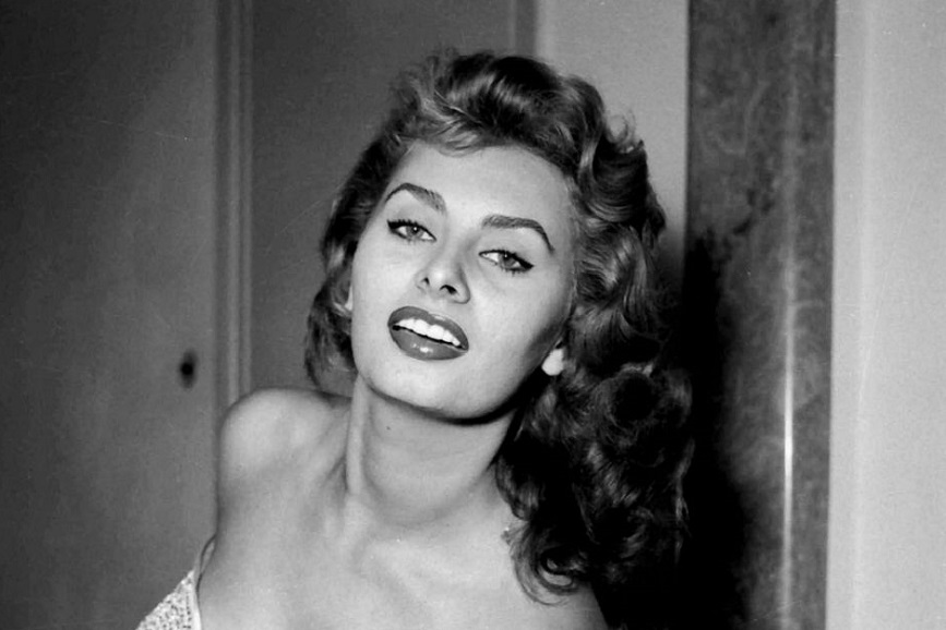 Sophia Loren - Attrice - Biografia e Filmografia - Ecodelcinema.