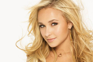 Hayden Panettiere bionda