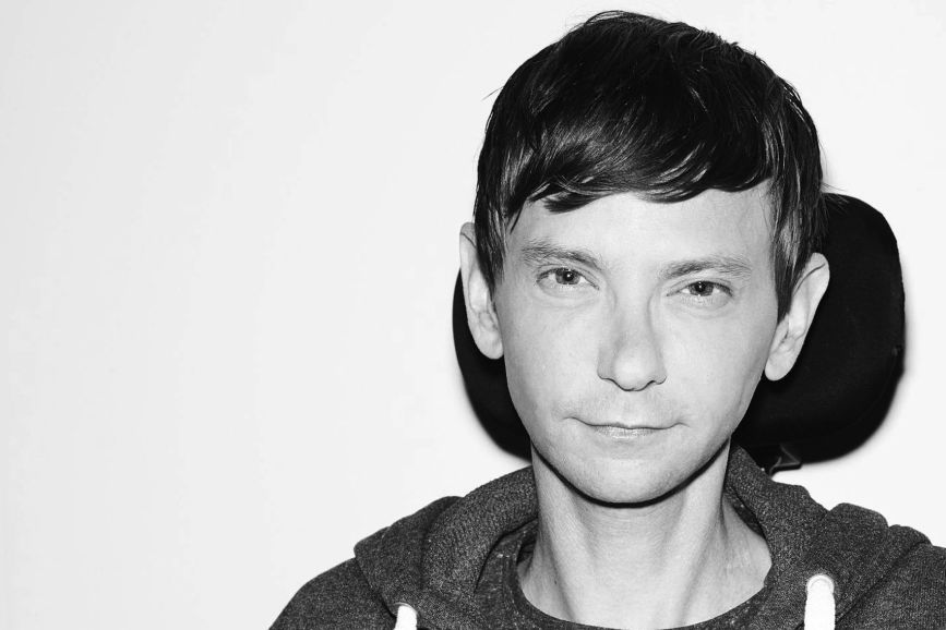 DJ Qualls bianco e nero