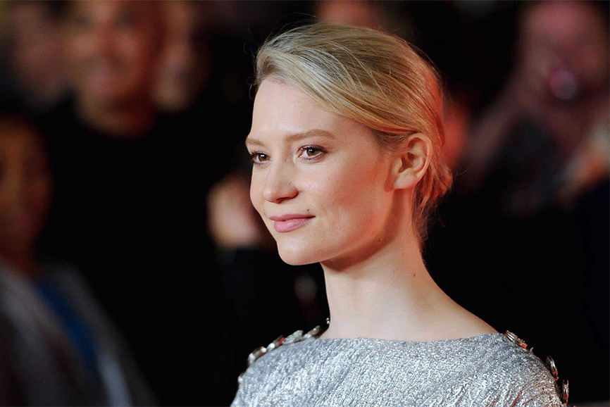 Mia Wasikowska Hot Beautiful Actress High Resolution Wallpaper 001 Copia