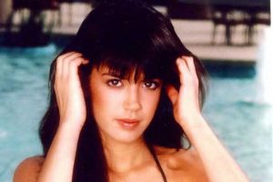 Phoebe Cates 