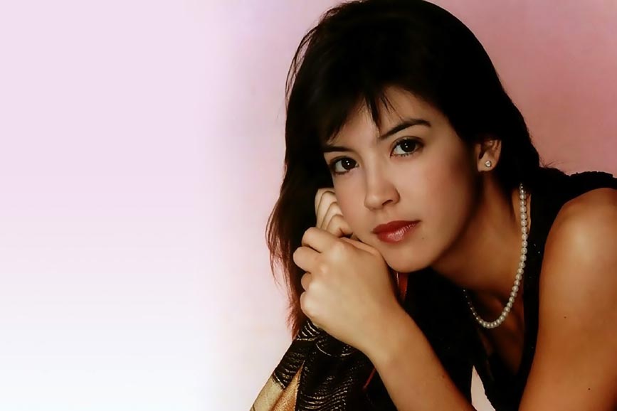 Phoebe Cates collana