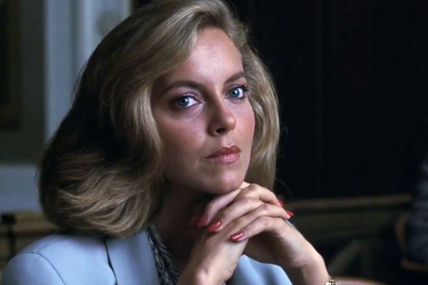 greta scacchi mani