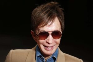 Michael Cimino sfondo nero