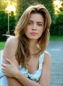 nathalie-rapti-gomez