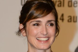 Julie Gayet bio