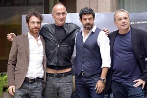 I tre protagonisti di "Suburra" posano con il regista Stefano Sollima