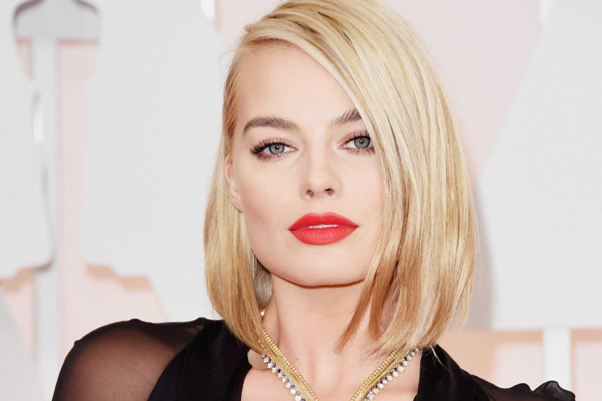 Margot Robbie capelli corti