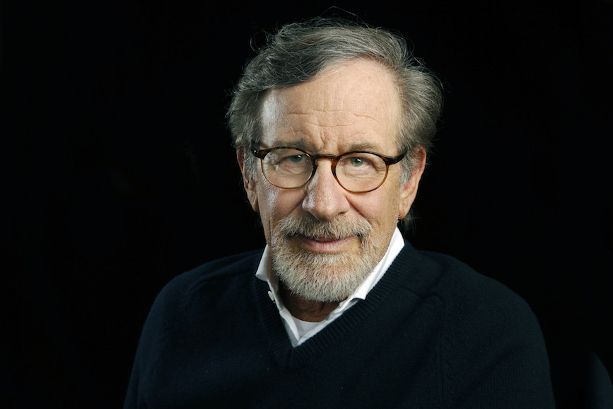 Steven Spielberg sfondo nero