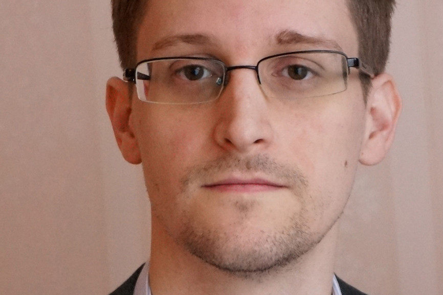 O EDWARD SNOWDEN Facebook