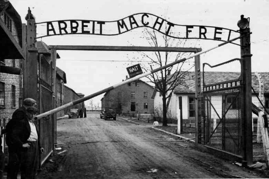 Shoah: "Il lavoro rende liberi"