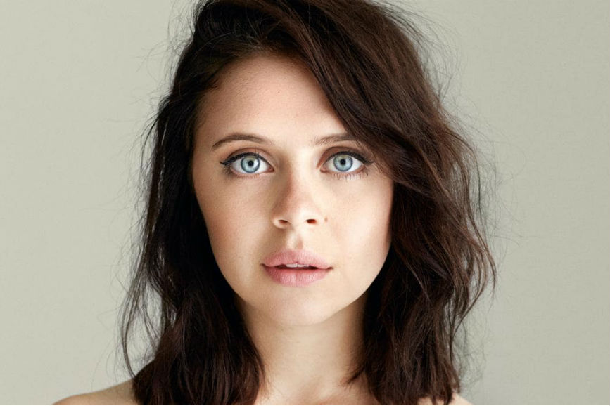 bel powley sguardo