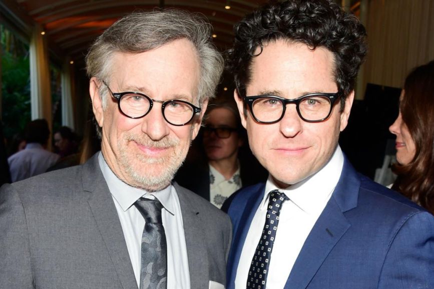 Steven Spielberg e J.J. Abrams eleganti
