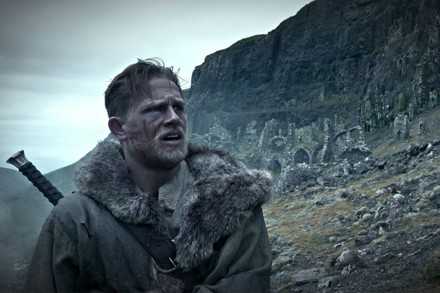 King Arthur - Il potere della spada Charlie Hunnam copertina