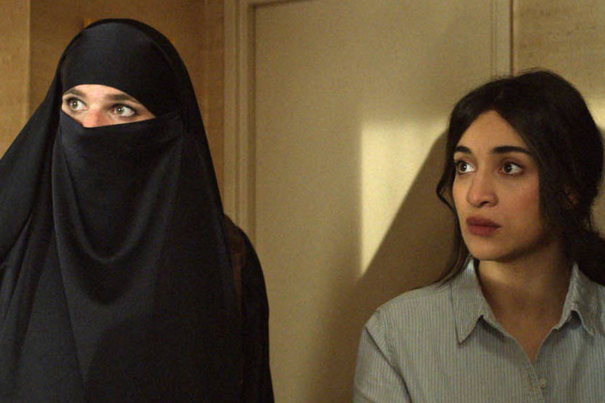 Due sotto il burqa Recensione Film, Trama, Trailer Ecodelcinema