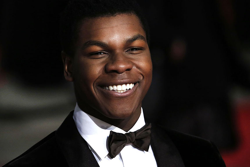 John Boyega sorriso Pacific Rim 2 con John Boyega