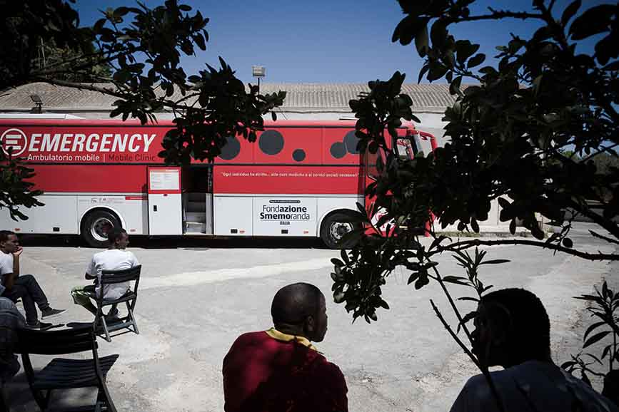 Una storia per Emergency - bando