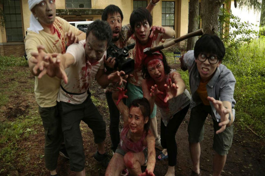 Zombie contro zombie (2018)