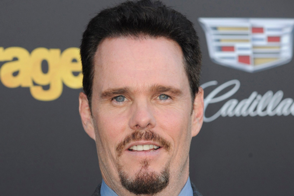 Kevin Dillon nei panni di Jack Warner nel film biografico “Reagan”