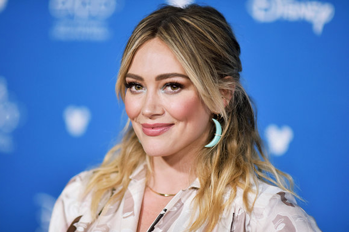 Hilary Duff in quarantena dopo essere stata esposta al COVID-19