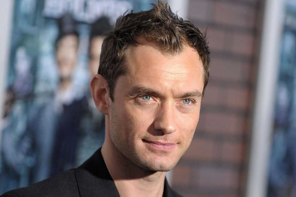 Jude Law firma un accordo con la New Republic Pictures