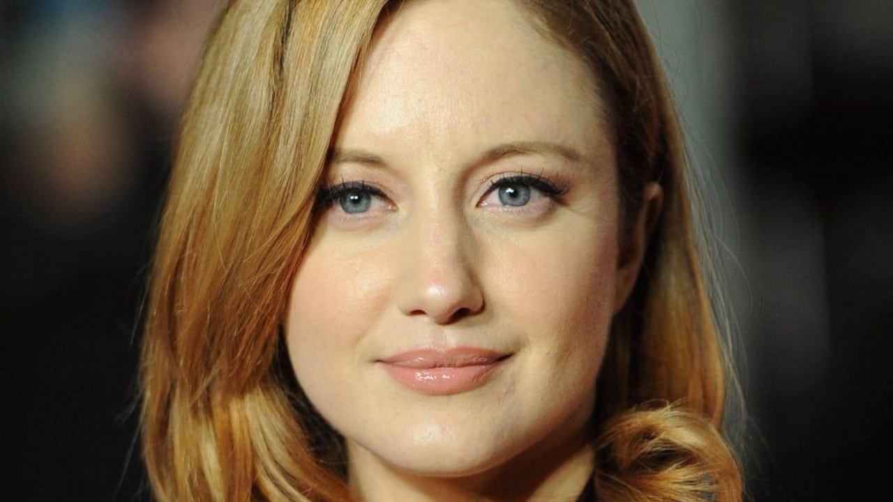 Andrea Riseborough biografia