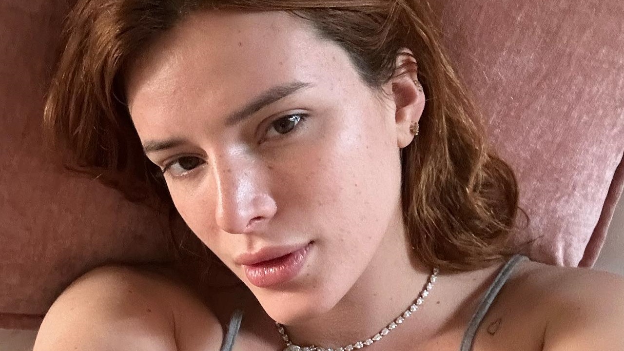 Sapete chi è il fidanzato di Bella Thorne? Lei ha sfoggiato un bellissimo anello di fidanzamento