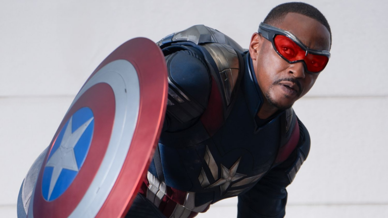 Captain America: Brave New World, Anthony Mackie annuncia quanti anni manterrà Cap