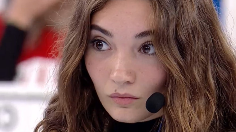 Giorgia fa emozionare tutti mentre canta ad Amici su Canale 5