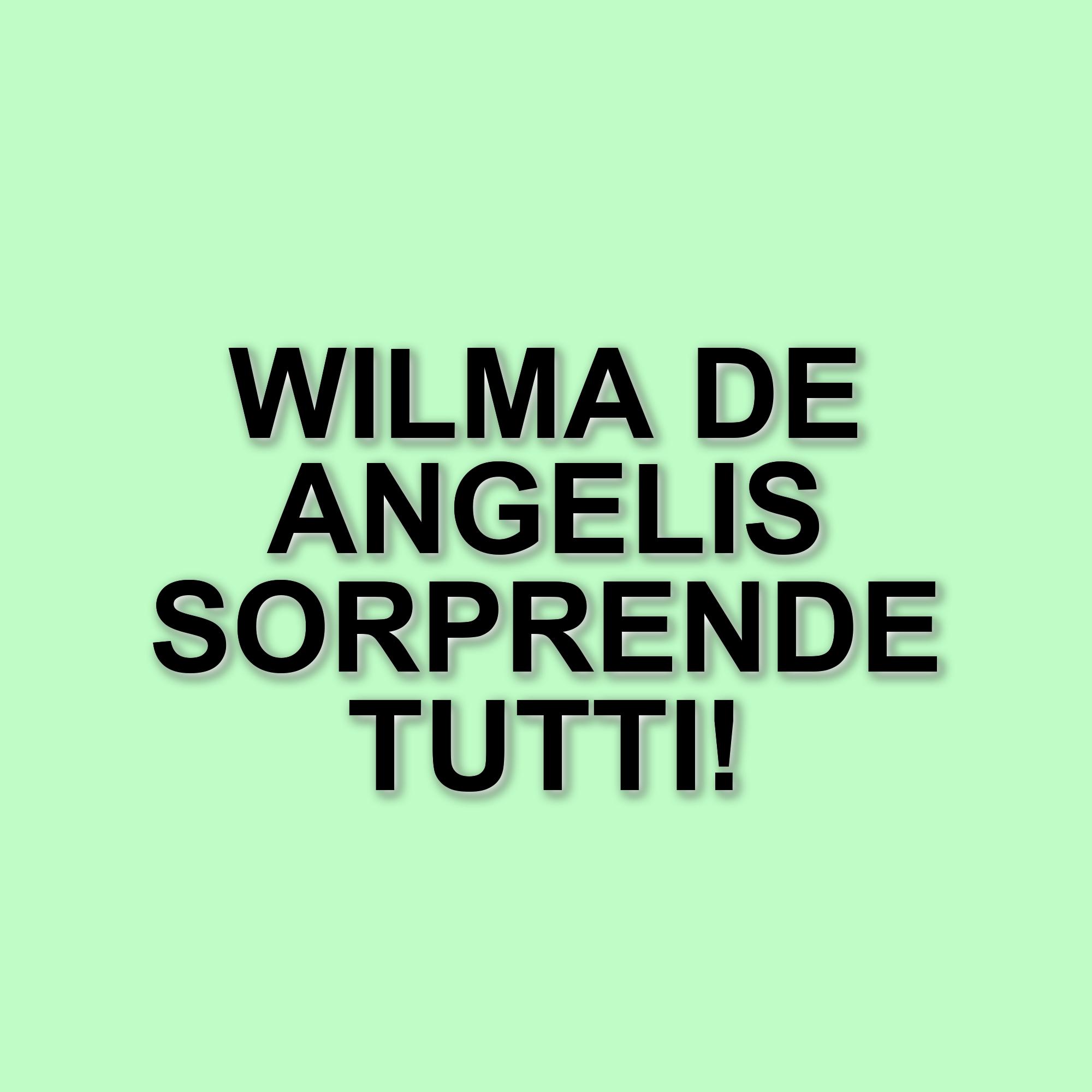 Antonella Clerici celebra Wilma De Angelis durante la puntata di "E' sempre mezzogiorno"