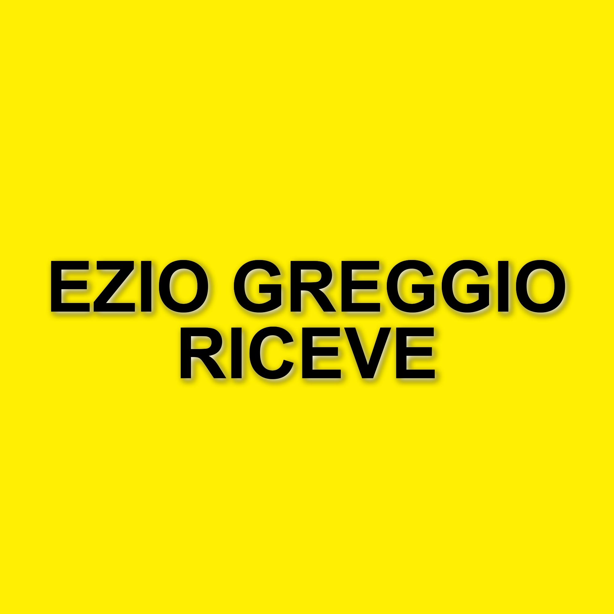 Ezio Greggio riceve la Targa Argento al Marefestival di Salina: un tributo alla comicità italiana